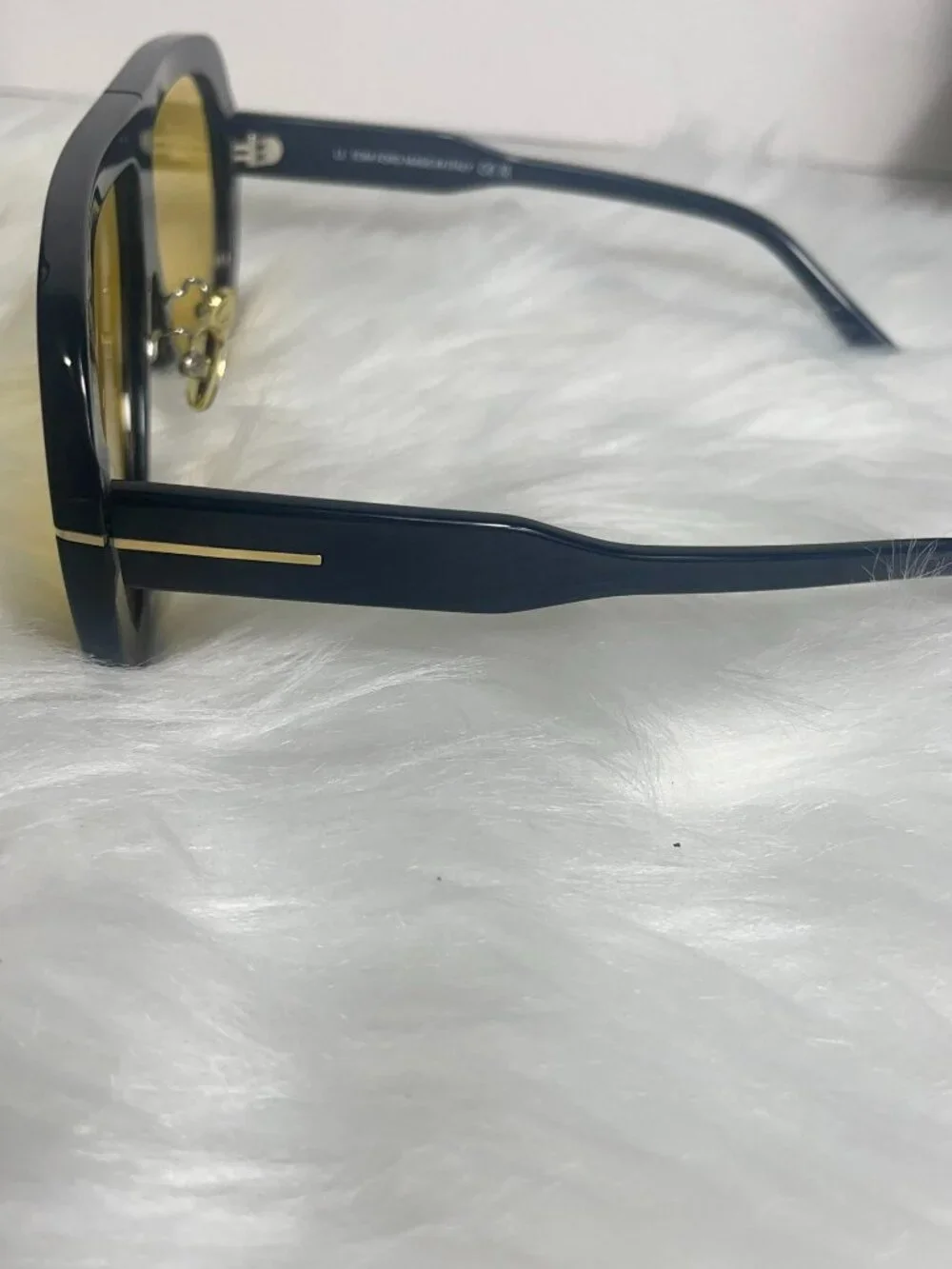 Black oversized aviator sunglasses yellow tint lenses